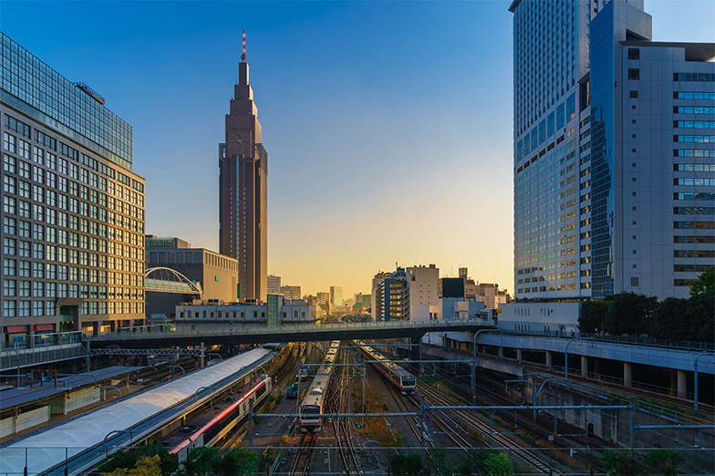 新宿駅から徒歩3分で通いやすい