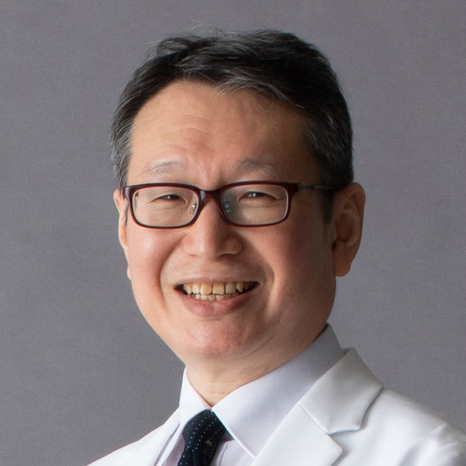 日本形成外科学会認定 専門医、日本美容外科学会（JSAS）認定 専門医、日本美容外科学会（JSAPS）会員　吉種 克之
