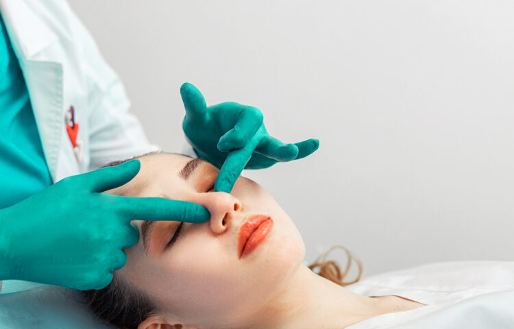 鼻プロテーゼの手術方法は？ダウンタイム、メンテナンスや入れ替えは必要？